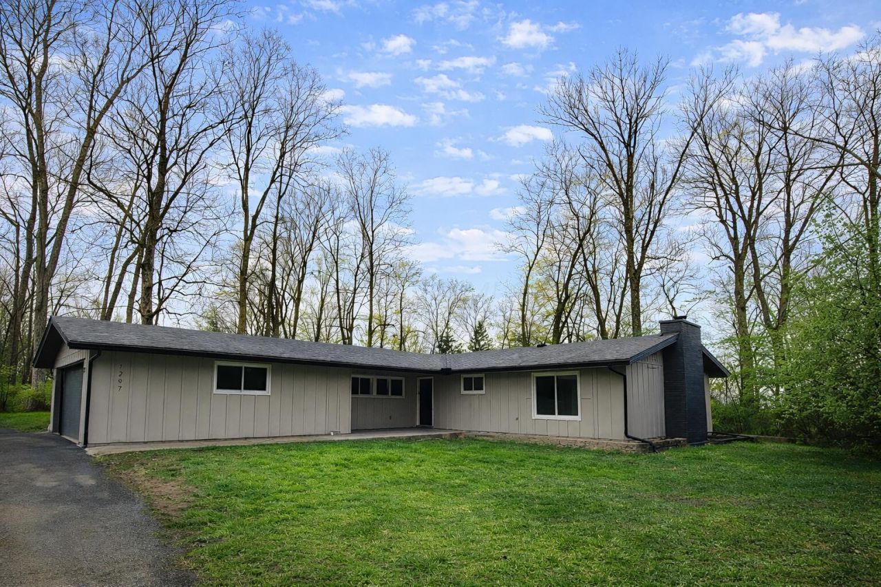 1297 Bristol Court, Circleville, OH 43113 Main Photo