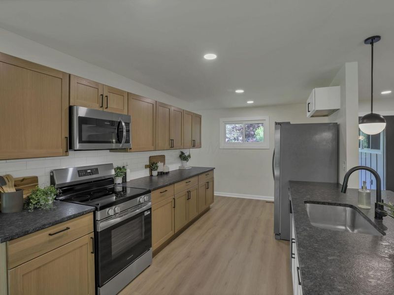 1297 Bristol Court, Circleville, OH 43113 Photo 6