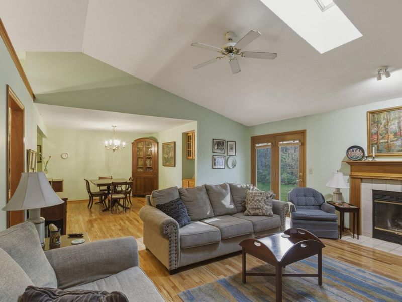 4981 Birch Grove Drive, Groveport, OH 43125 Photo 12