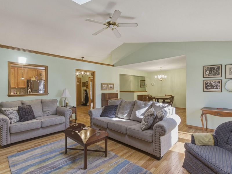 4981 Birch Grove Drive, Groveport, OH 43125 Photo 13