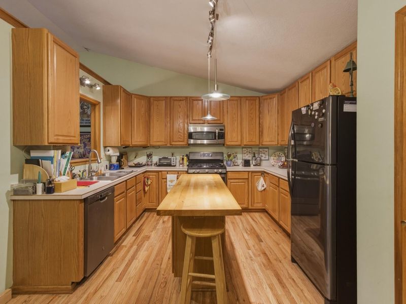 4981 Birch Grove Drive, Groveport, OH 43125 Photo 14