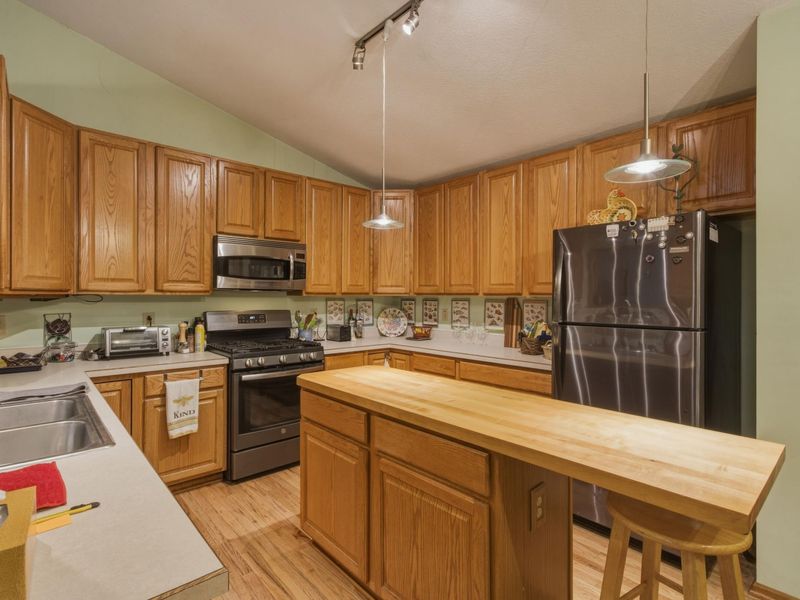 4981 Birch Grove Drive, Groveport, OH 43125 Photo 15