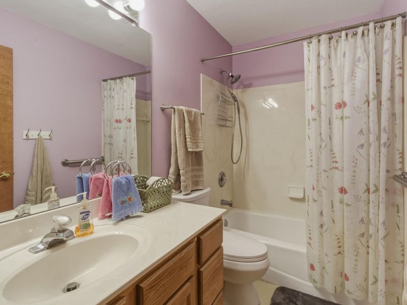 4981 Birch Grove Drive, Groveport, OH 43125 Photo 17