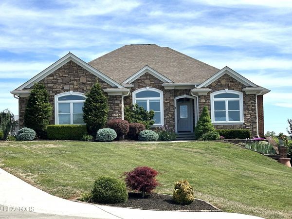 370 Leeper Overlook, Dandridge, TN 37725