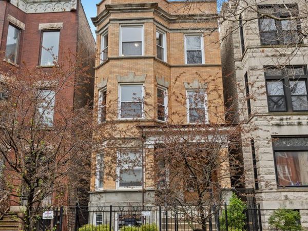 915 W Newport Street , Unit 3, Chicago, IL 60657