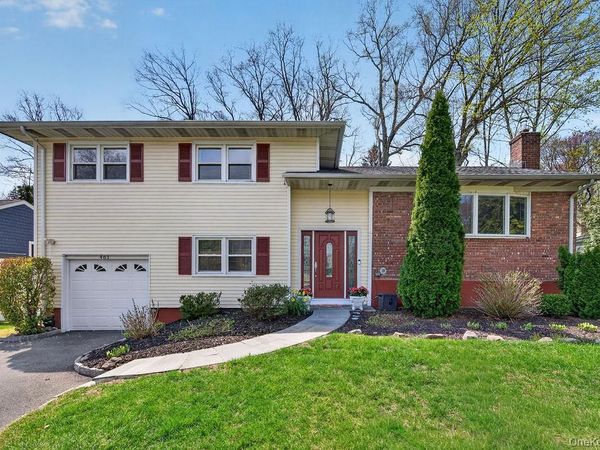 461 Stratton Road , New Rochelle, NY 10804