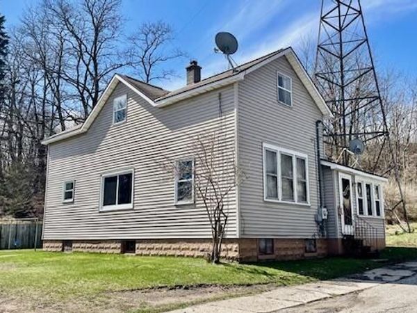 183 12th Street, Manistee, MI 49660