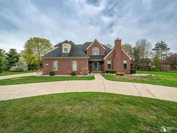 5535 W Dartmoor Drive, Monroe, MI 48161
