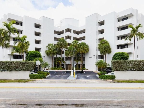 4201 N Ocean Drive, Unit 402, Hollywood, FL 33019