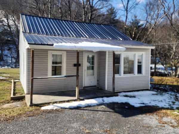 116 Aspen CT, Bluefield, VA 24605