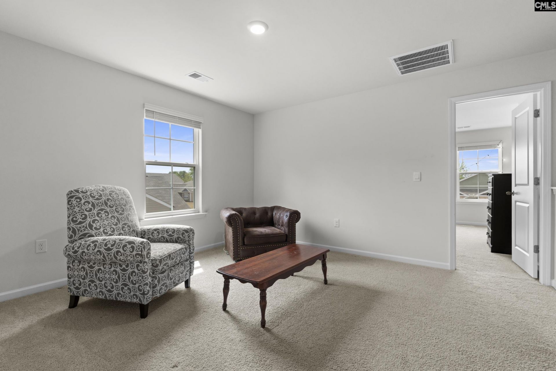 258 Carrington Drive Photo 17