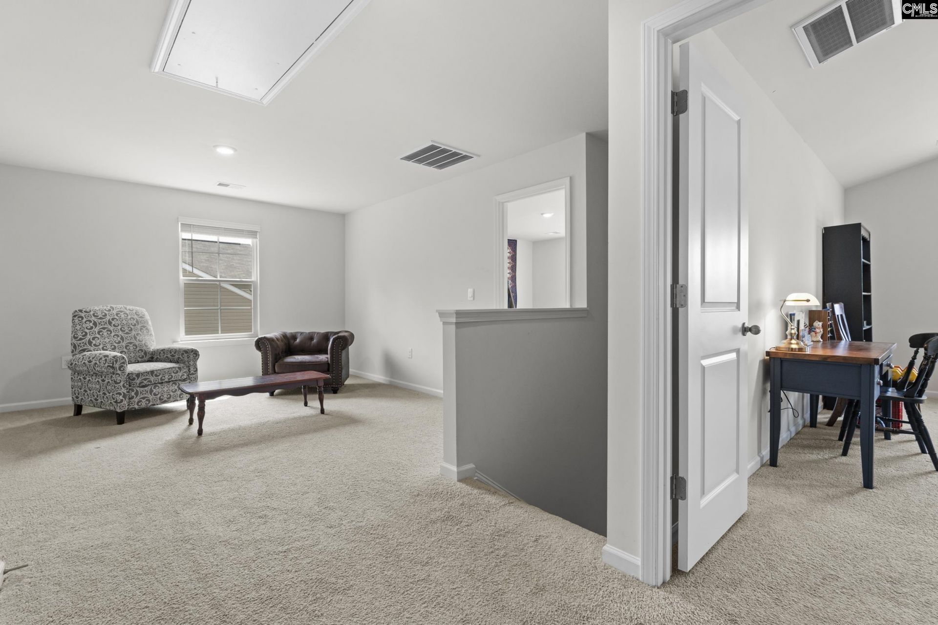 258 Carrington Drive Photo 18