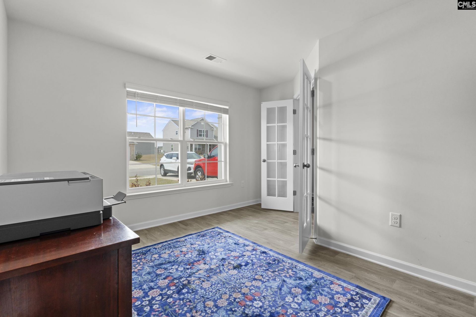 258 Carrington Drive Photo 4