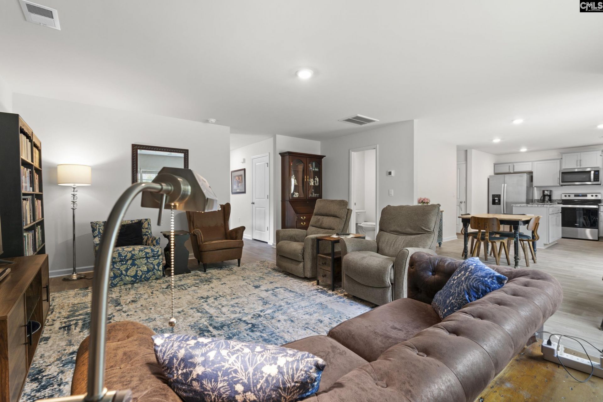 258 Carrington Drive Photo 9