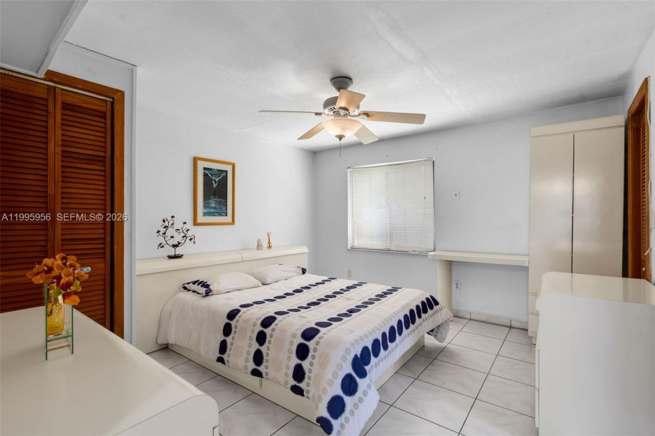 670 E 45th St, Hialeah, FL 33013 Photo