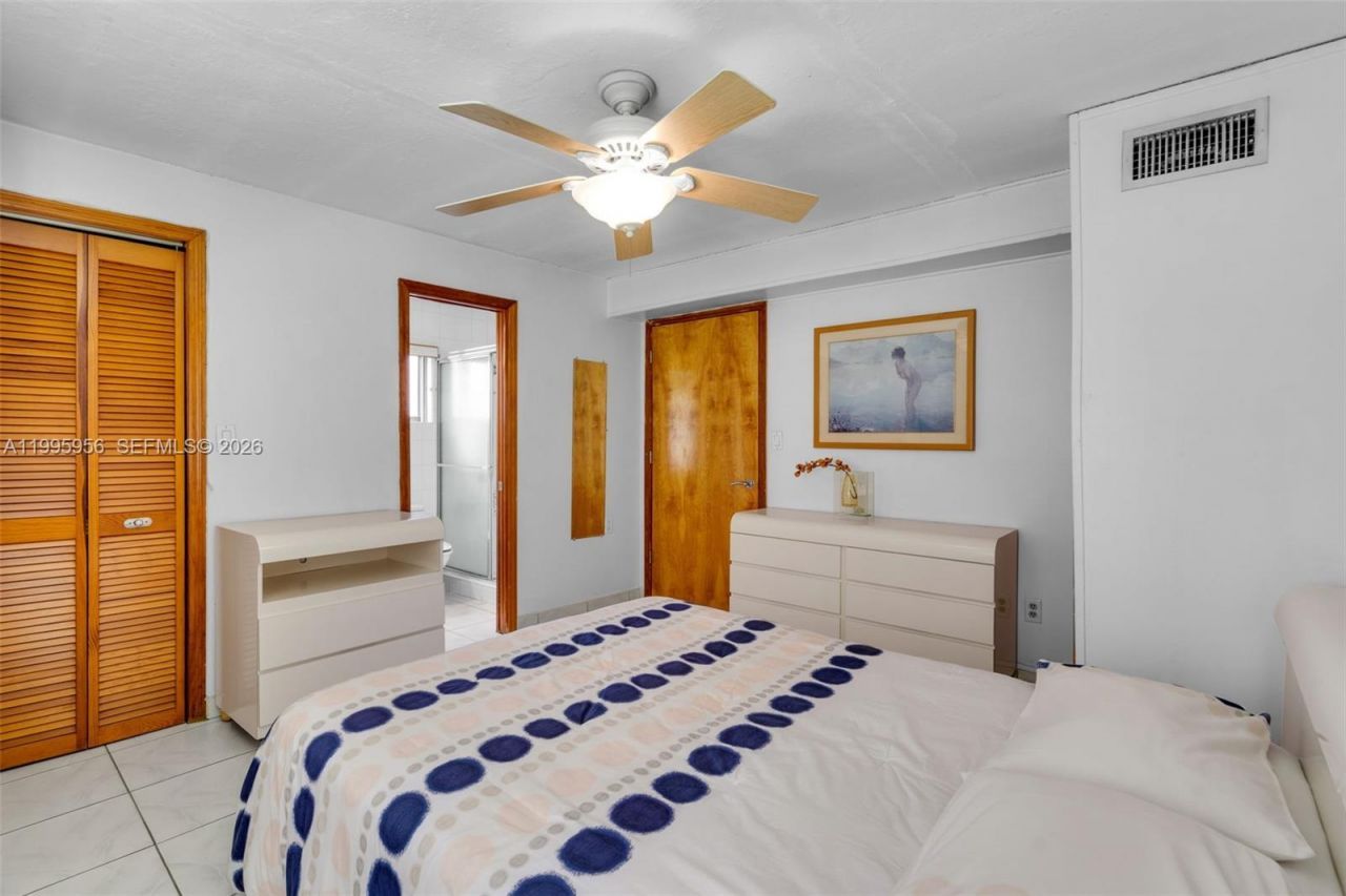 670 E 45th St, Hialeah, FL 33013 Photo