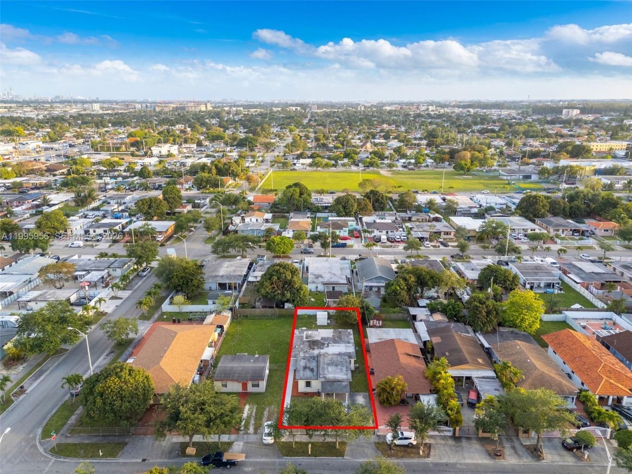 670 E 45th St, Hialeah, FL 33013 Photo