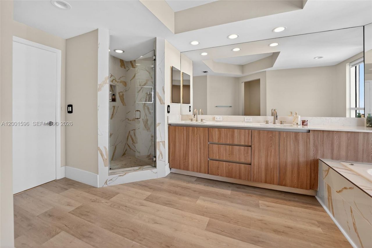 21050 Point Pl, Unit 2301, Aventura, FL 33180 Photo