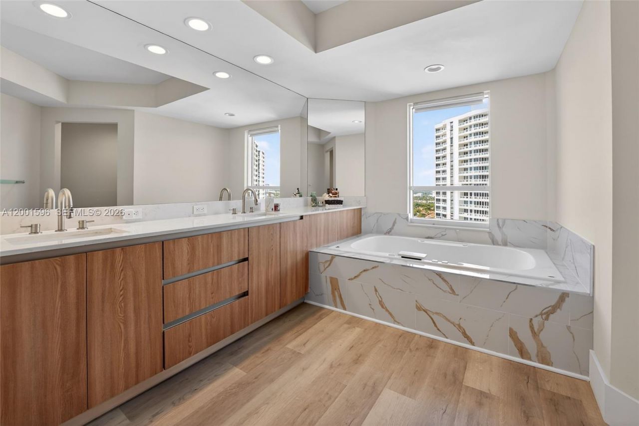 21050 Point Pl, Unit 2301, Aventura, FL 33180 Photo