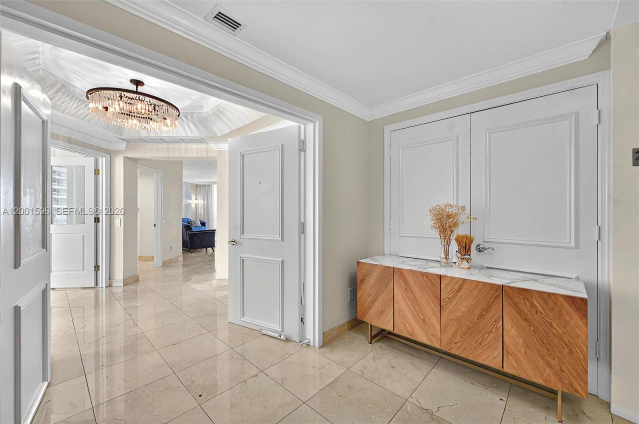 21050 Point Pl, Unit 2301, Aventura, FL 33180 Photo