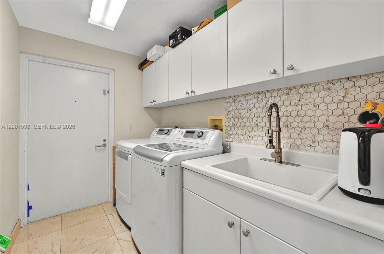 21050 Point Pl, Unit 2301, Aventura, FL 33180 Photo