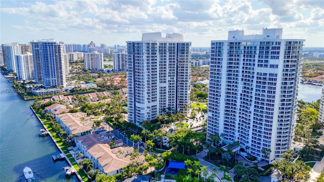 21050 Point Pl, Unit 2301, Aventura, FL 33180 Photo