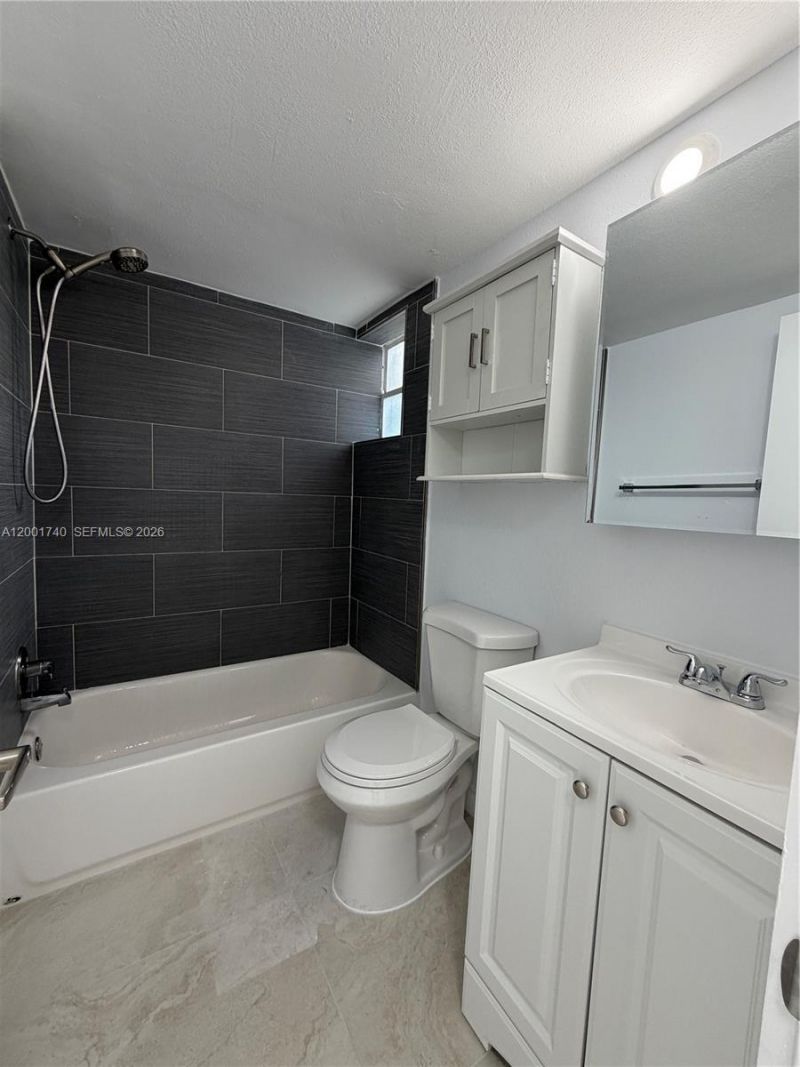 5990 NE 4th Ct, Unit 3, Miami, FL 33137 Photo