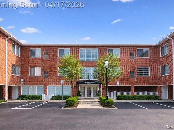 444 CHESTER Street, Birmingham, MI 48009