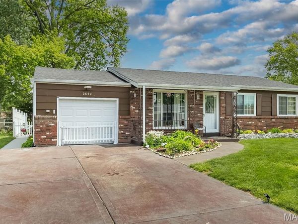 2844 Sugar Tree Lane, Maryland Heights, MO 63043