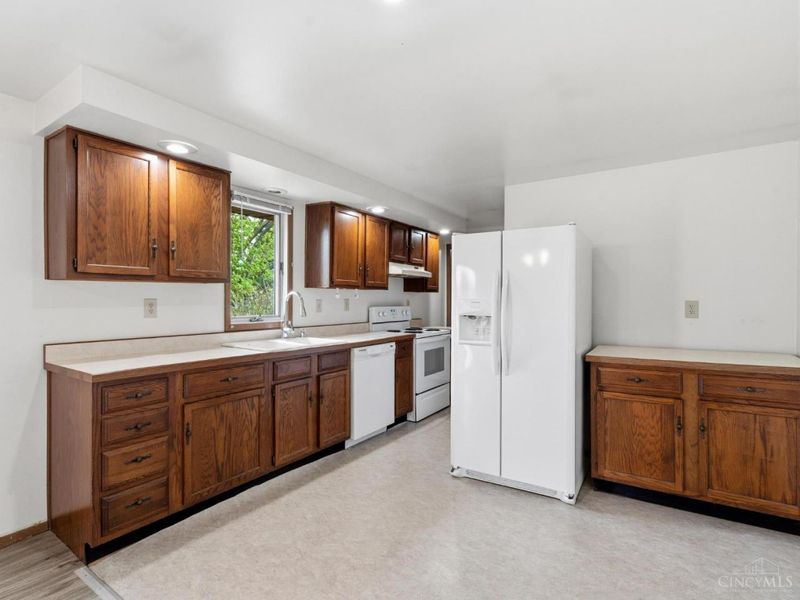 47 Lawnview Drive, Wilmington, OH 45177 Photo 7