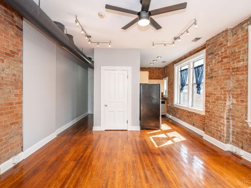 1345 Main Street, Unit 11, Cincinnati, OH 45202 Photo 5