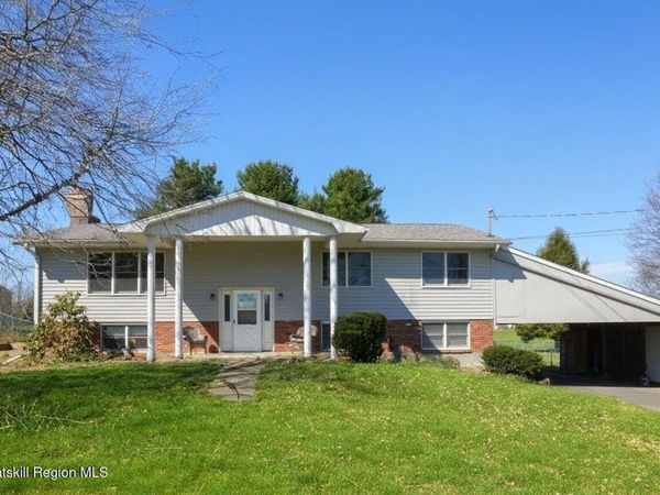 16 Spruce Street, Valatie, NY 12184