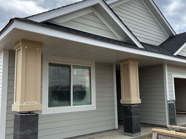 1801 Lynx Place SE, Pine Island, MN 55963