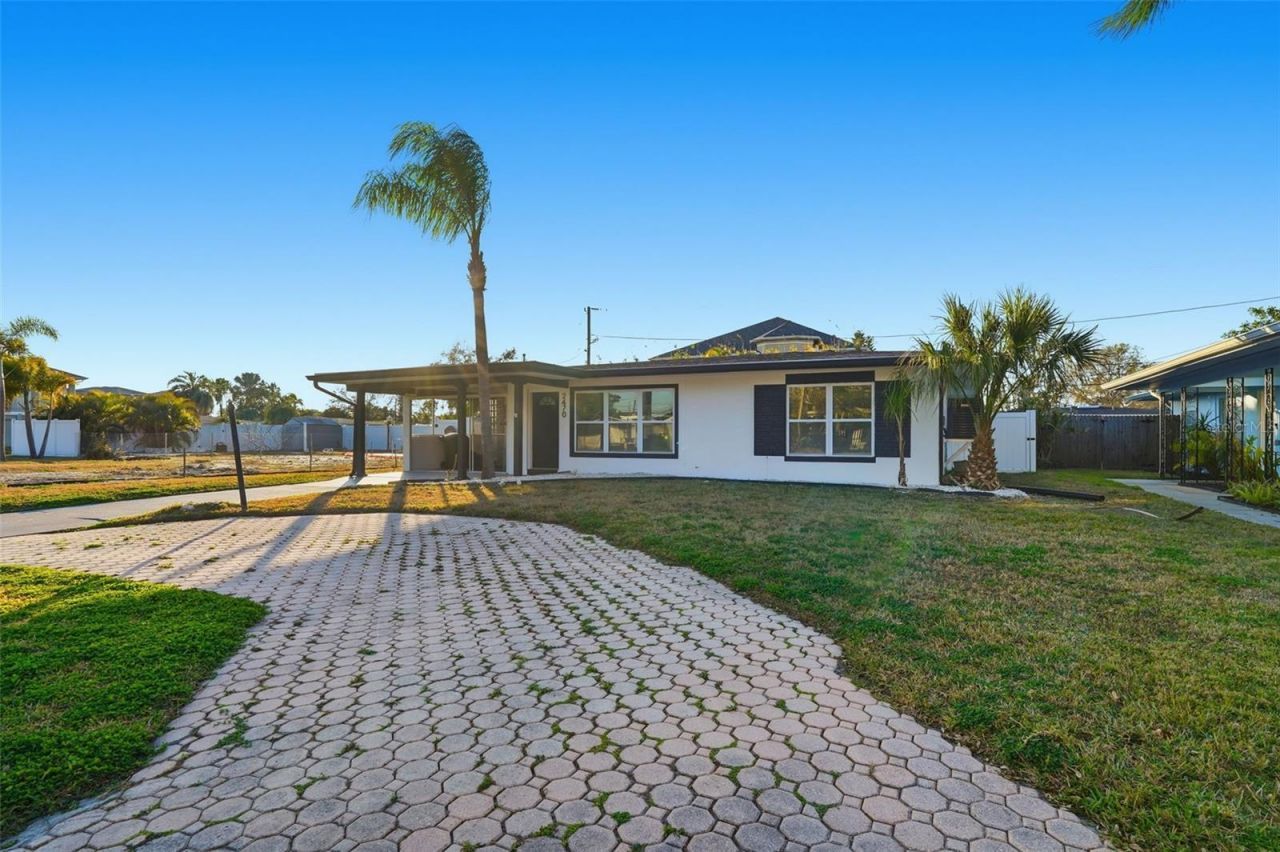 2470 Del Rio Way, Dunedin, FL 34698 Photo