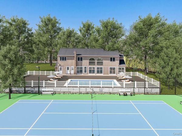 133 Old Country Road , East Quogue, NY 11942