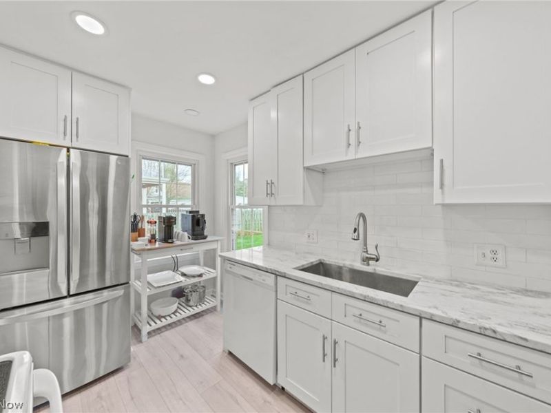 19477 Henry Road, Fairview Park, OH 44126 Photo 16