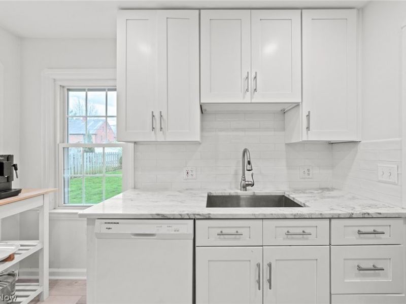 19477 Henry Road, Fairview Park, OH 44126 Photo 18