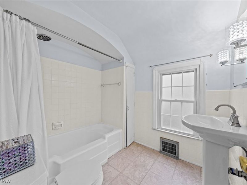 19477 Henry Road, Fairview Park, OH 44126 Photo 22