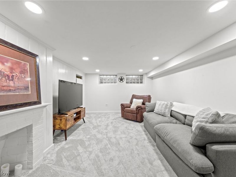 19477 Henry Road, Fairview Park, OH 44126 Photo 30