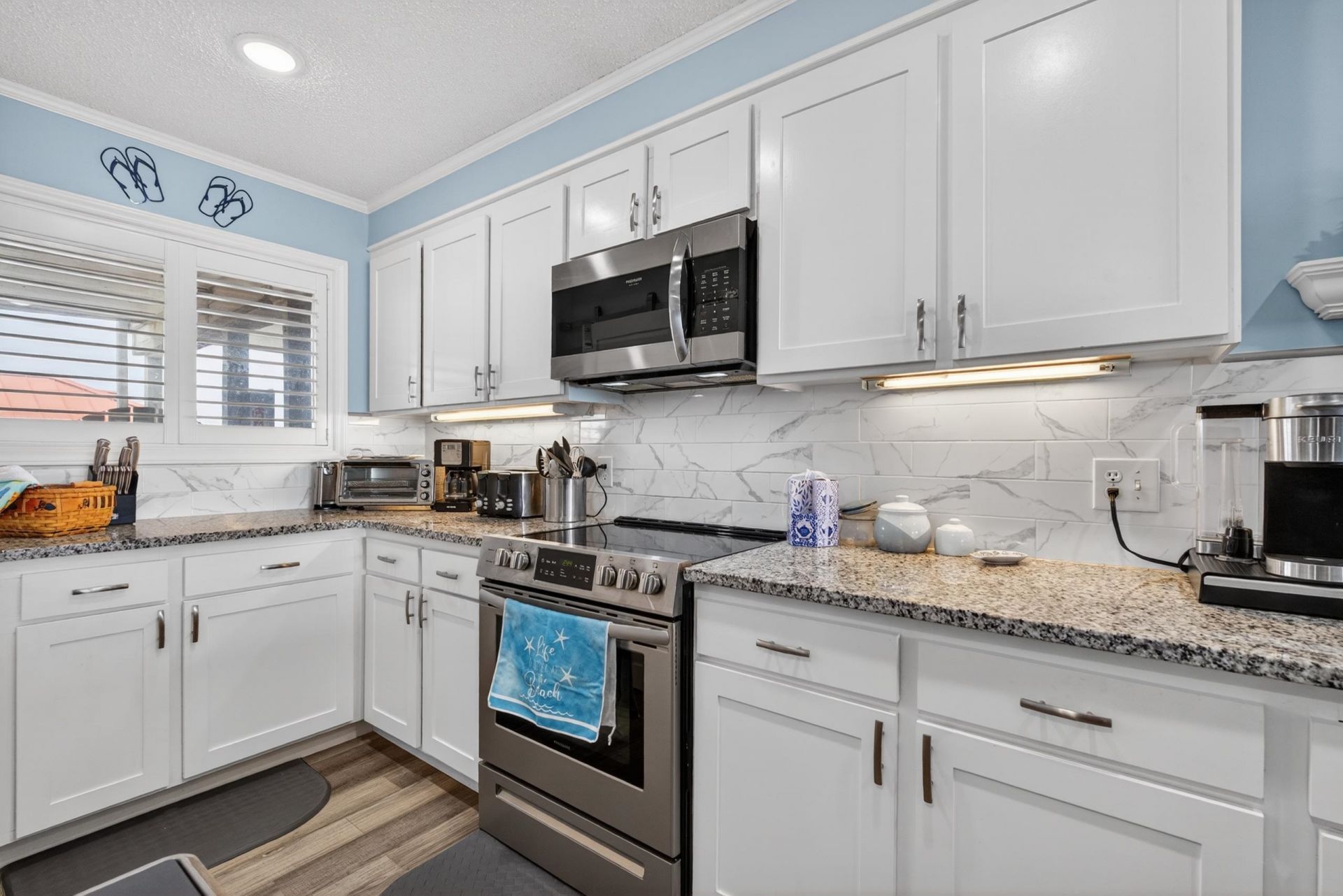 1581 S Waccamaw Dr. Photo 7