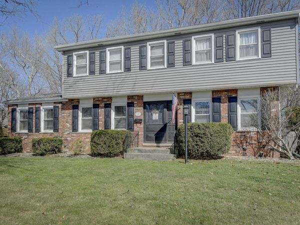 1525 Fran-lin Pkwy, Munster, IN 46321