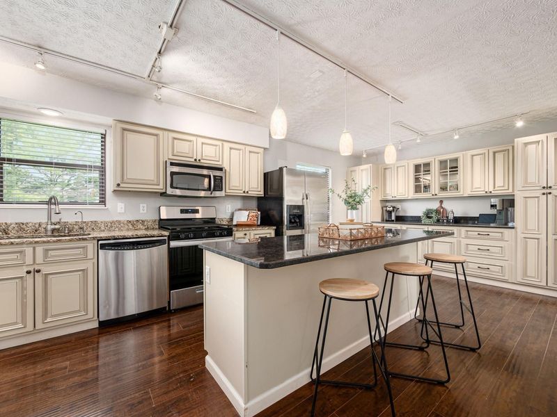 1138 Welwyn Drive, Westerville, OH 43081 Photo 13