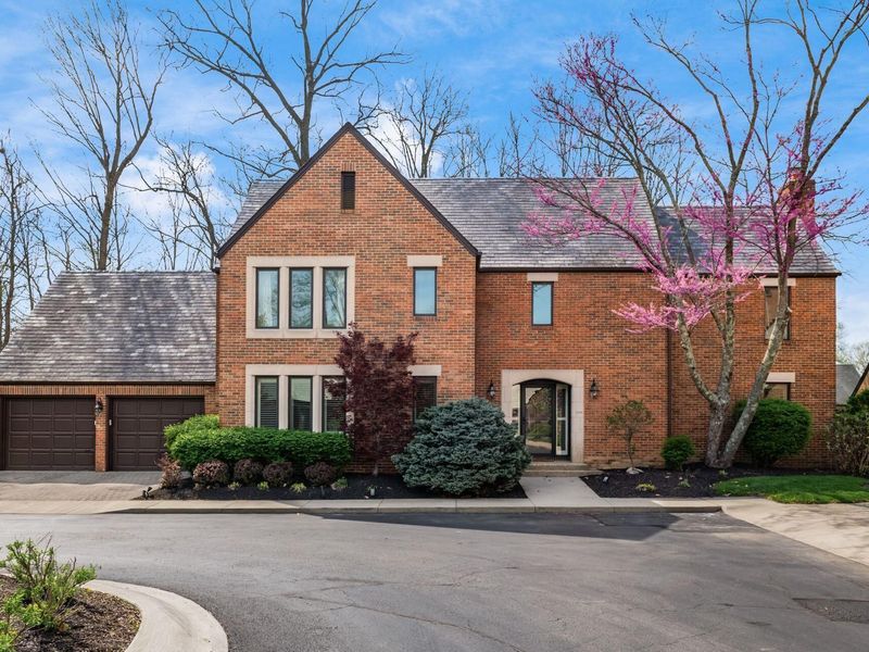 8758 Dunsinane Drive, Dublin, OH 43017 Photo 1