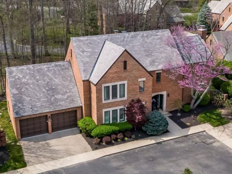 8758 Dunsinane Drive, Dublin, OH 43017 Photo 2