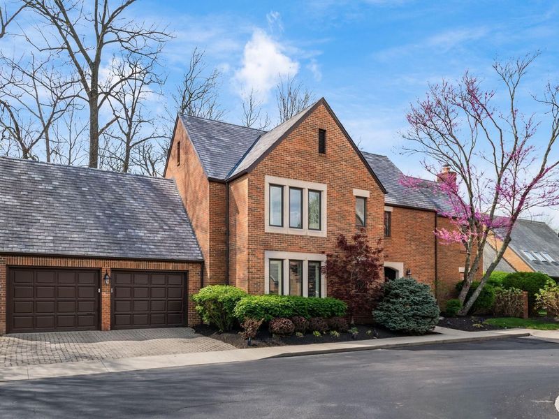 8758 Dunsinane Drive, Dublin, OH 43017 Photo 2