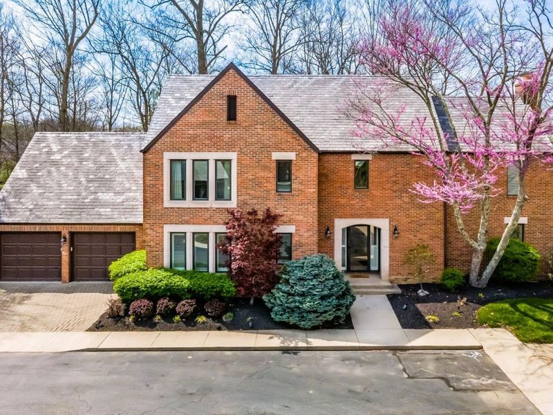 8758 Dunsinane Drive, Dublin, OH 43017 Photo 3