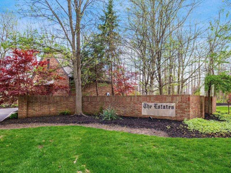 8758 Dunsinane Drive, Dublin, OH 43017 Photo 3