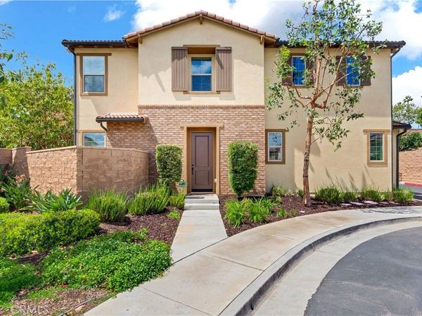 2999 Villa Catalonia Court, Corona, CA 92881