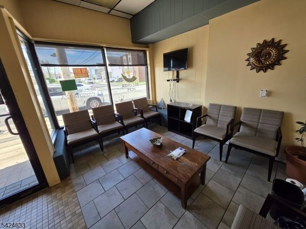 91 Lakeview Ave, Clifton, NJ 07011