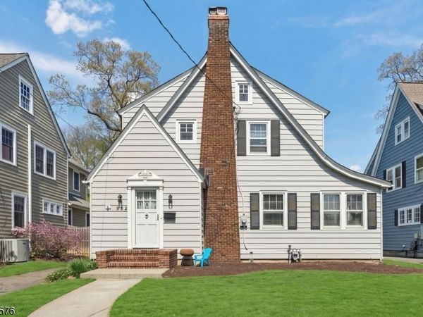 582 Sherwood Pkwy, Westfield, NJ 07090